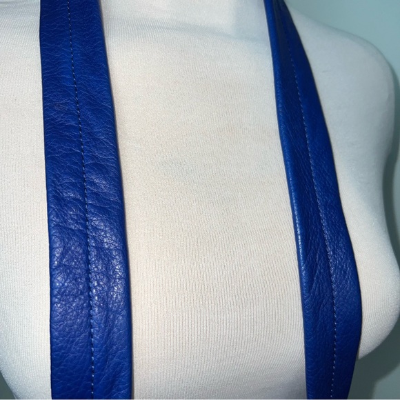 B. Makowsky Blue Genuine Leather Crossbody Shoulder Bag Studded Leopard Lining - Picture 10 of 15